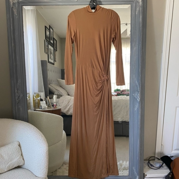 Revolve YFB Madison dress- Toffee Small - Picture 6 of 7